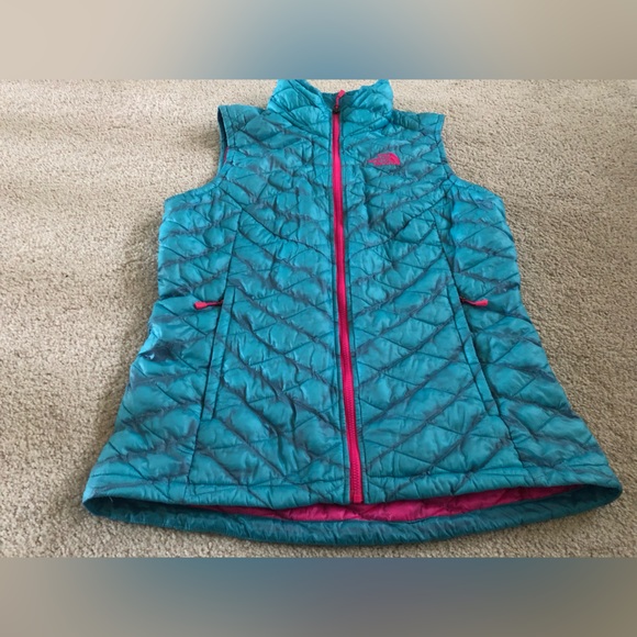 Pre-owned The North Face Thermoball puffer vest blue pink M - Picture 3 of 8